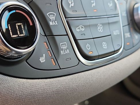 Used 2024 Chevrolet Malibu LT FWD image 34