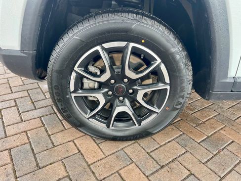 Used 2025 Jeep Compass Trailhawk image 10