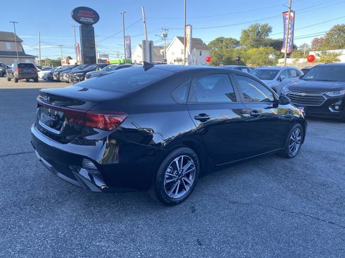 Used 2023 Kia Forte LXS w/ LXS Technology Package image 5