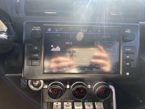 Used 2023 Toyota GR86 Premium image 18