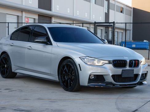 Used 2018 BMW 340i xDrive Sedan w/ Premium Package image 20