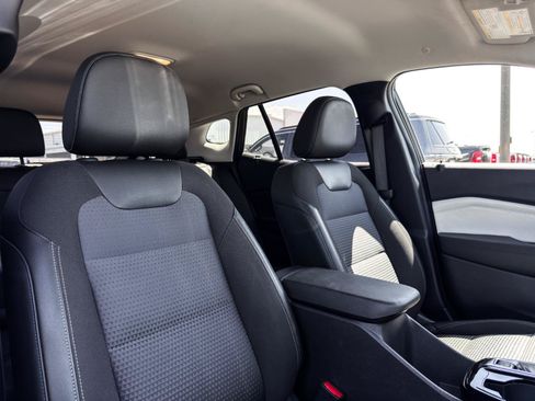 Used 2024 Chevrolet Trax LT FWD image 15