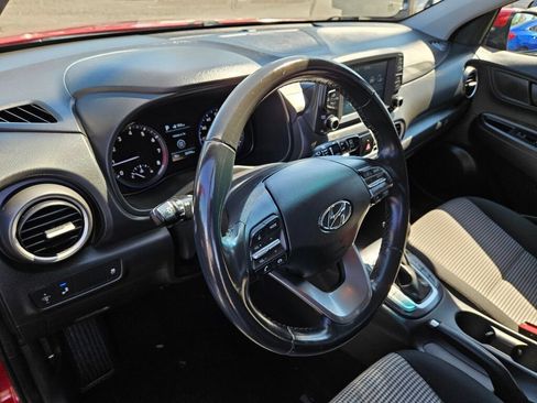 Used 2018 Hyundai Kona SEL AWD/4WD image 16