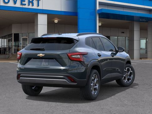 New 2026 Chevrolet Trax LT FWD image 4