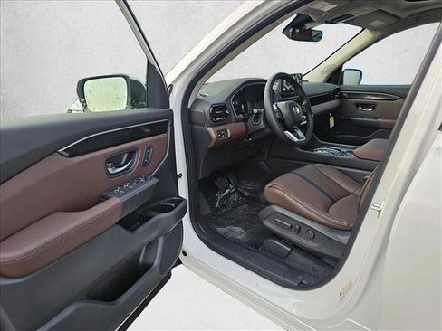 New 2025 Honda Pilot Elite image 13