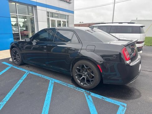 Used 2020 Chrysler 300 S RWD image 2