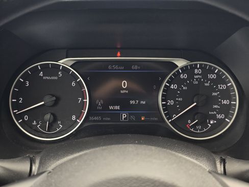 Used 2024 Nissan Sentra SV FWD image 17