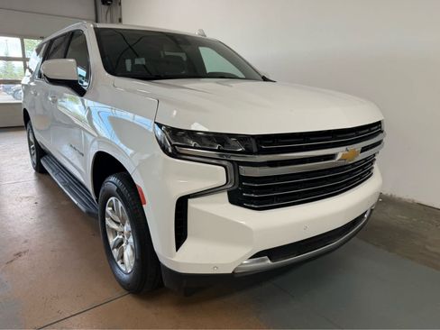 Used 2024 Chevrolet Suburban LT AWD/4WD image 5
