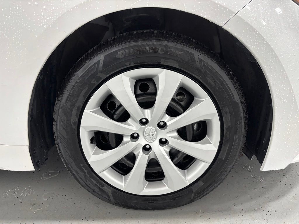 Used 2026 Toyota Corolla LE FWD image 59