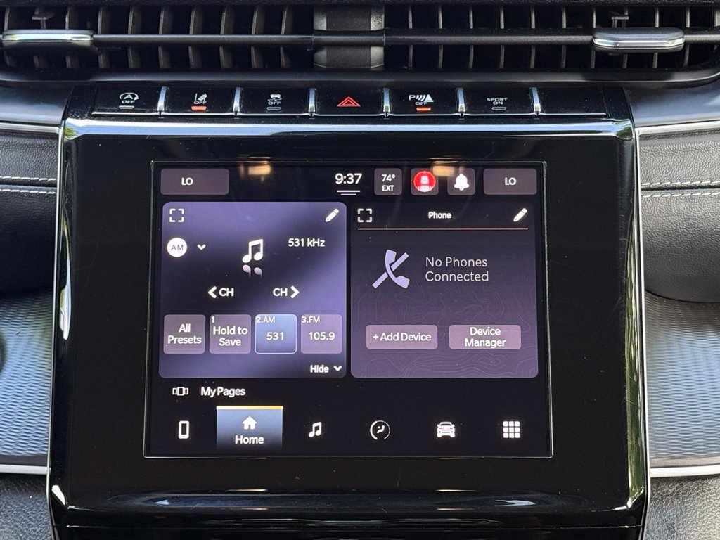 Used 2023 Jeep Grand Cherokee Laredo X AWD/4WD image 18
