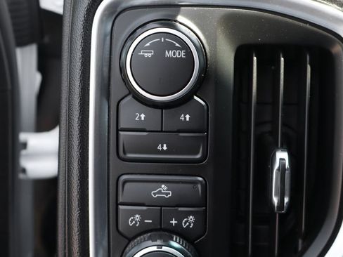 Used 2020 Chevrolet Silverado 3500 LT AWD/4WD image 22