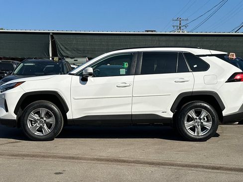 Certified 2024 Toyota RAV4 LE AWD/4WD image 7