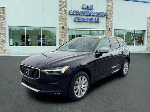 Used 2018 Volvo XC60 T6 R-Design image 1