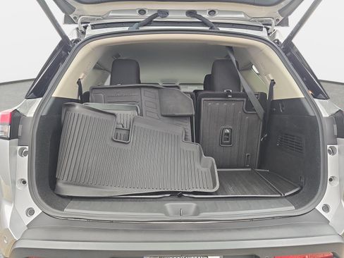 Used 2025 Nissan Pathfinder SV w/ Cargo Package FWD image 26