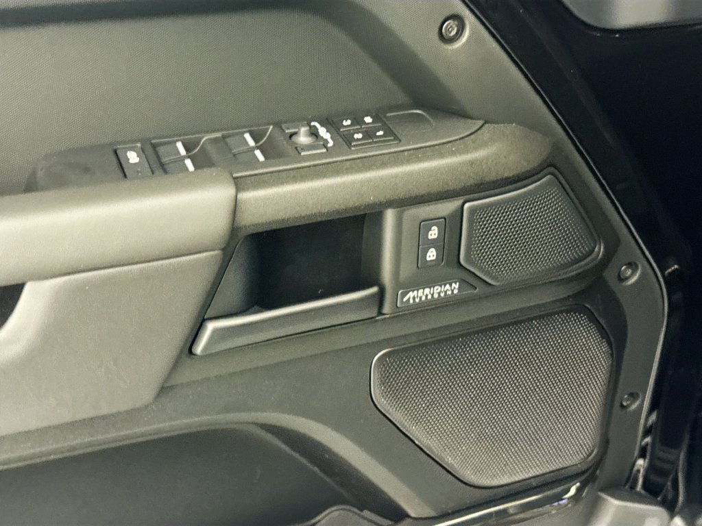 New 2026 Land Rover Defender 110 OCTA AWD/4WD image 16