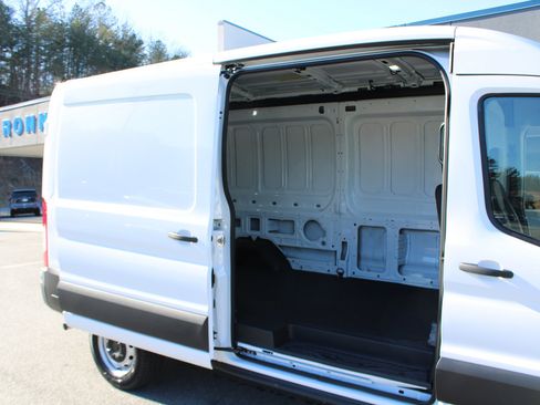New 2026 Ford Transit 250 148 Medium Roof image 12