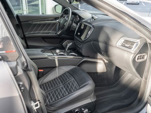 Used 2022 Maserati Ghibli Trofeo image 29