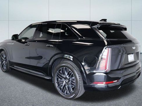 Certified 2025 Cadillac Escalade IQ Sport 2 w/ LPO, ONYX Package AWD/4WD image 4