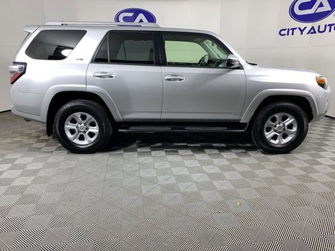 Used 2018 Toyota 4Runner SR5 image 2