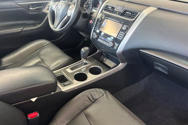 Used 2015 Nissan Altima 2.5 SL w/ Technology Package FWD image 16