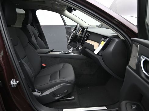 New 2026 Volvo XC60 B5 Plus AWD/4WD image 14