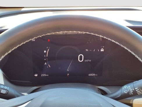 Used 2024 Buick Encore GX Avenir image 18