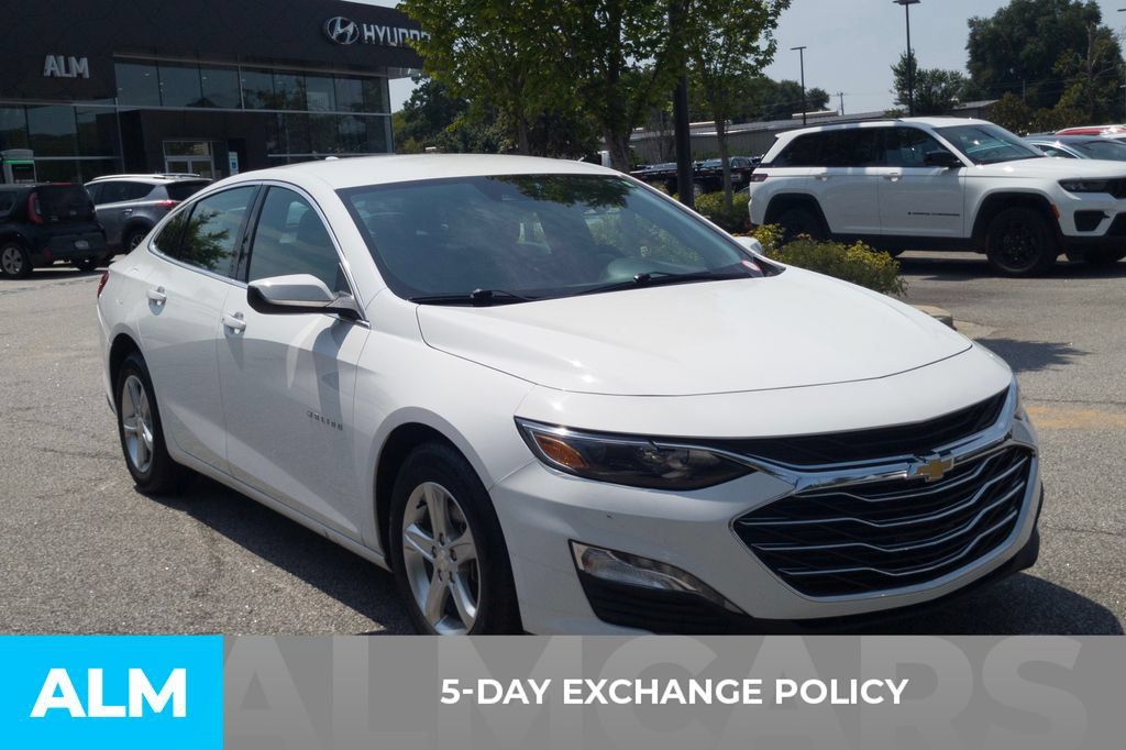 Used 2024 Chevrolet Malibu LT FWD image 3