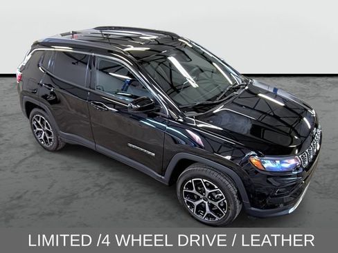 Used 2025 Jeep Compass Limited AWD/4WD image 5