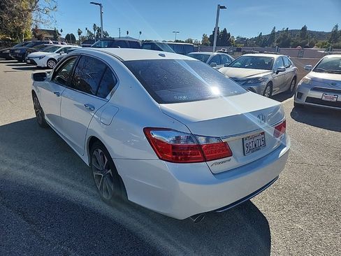 Used 2013 Honda Accord Touring image 3