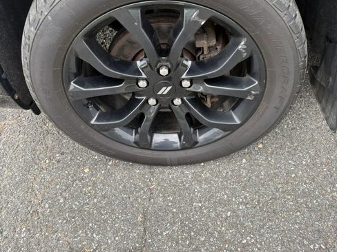 Used 2019 Dodge Durango GT AWD/4WD image 9