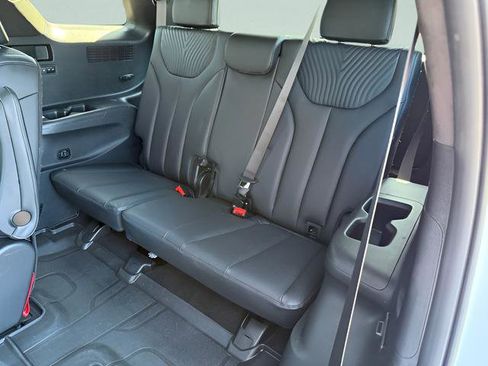 Used 2023 Hyundai Palisade Calligraphy w/ Cargo Package AWD/4WD image 7