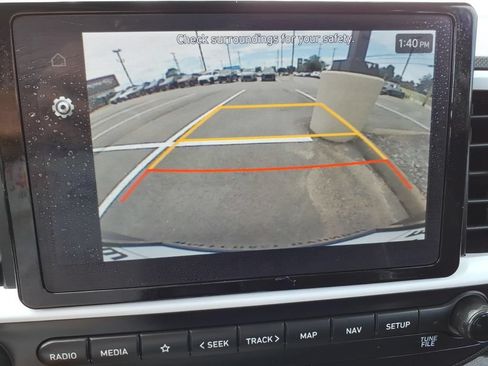 Certified 2024 Hyundai Venue Limited FWD image 28