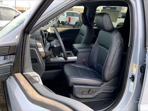 New 2026 Ford F250 Lariat w/ Black Appearance Package image 9
