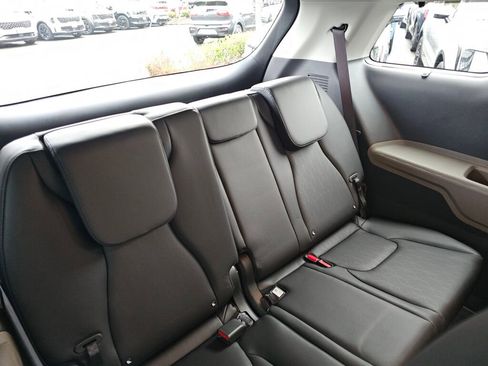 New 2026 Kia Carnival EX image 27