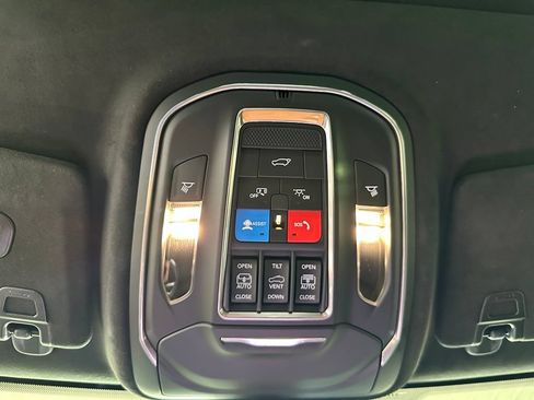 Used 2025 Jeep Grand Cherokee Summit AWD/4WD image 27
