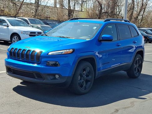 Used 2018 Jeep Cherokee Limited w/ High Altitude Package image 2