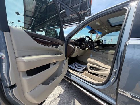 Used 2016 Cadillac Escalade Premium RWD image 8