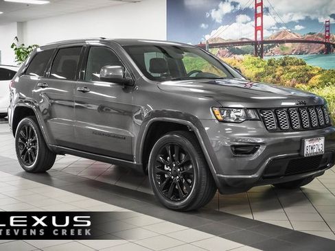 Used 2021 Jeep Grand Cherokee Laredo X image 1