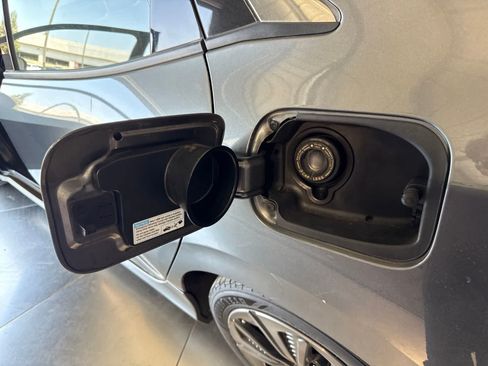 Used 2019 Honda Civic EX image 10