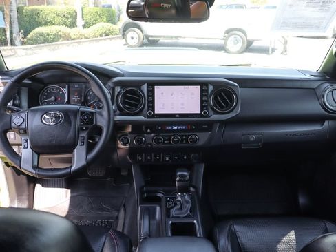Used 2022 Toyota Tacoma TRD Pro AWD/4WD image 30