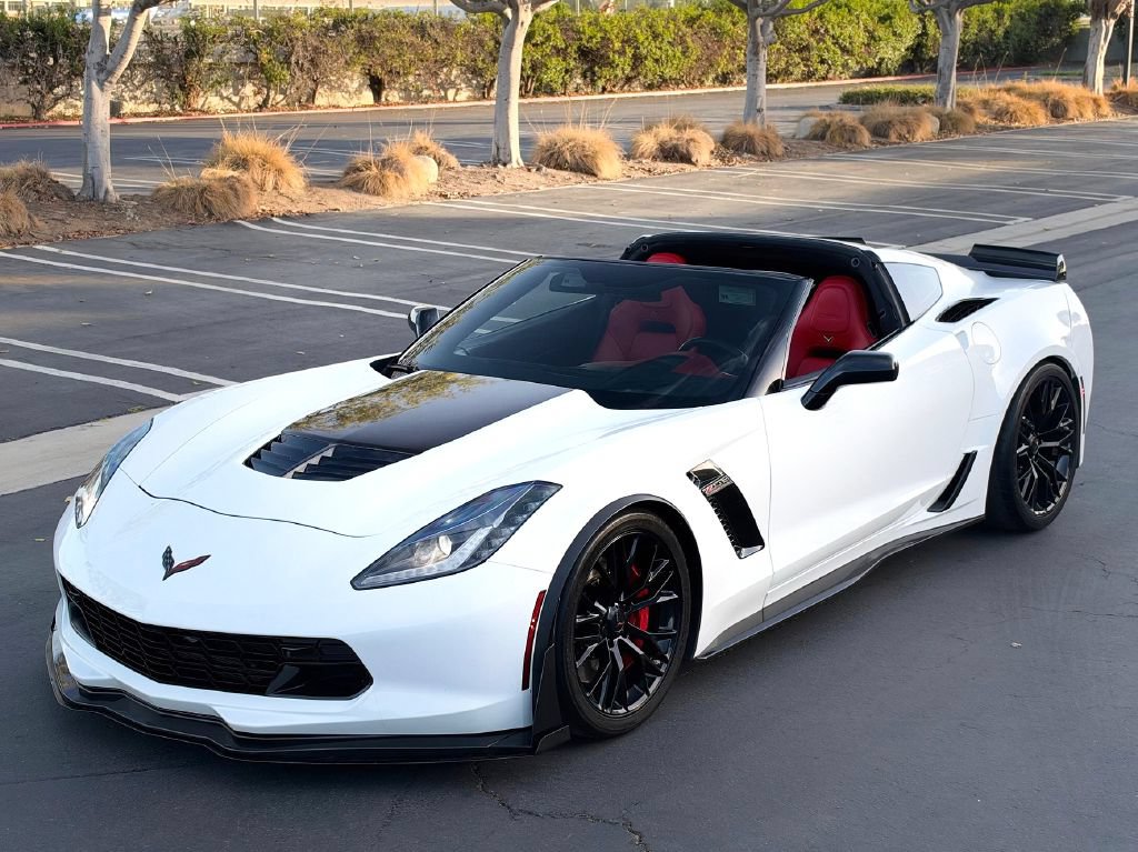 Used 2017 Chevrolet Corvette Z06 RWD image 1