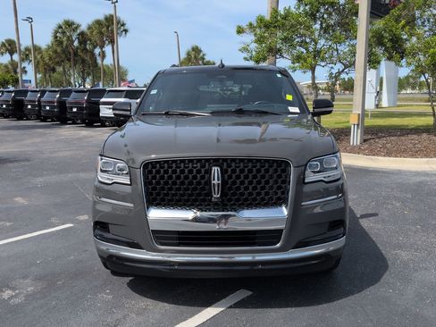 Used 2023 Lincoln Navigator L Black Label AWD/4WD image 9