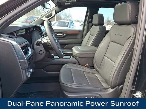 Used 2025 GMC Yukon Denali w/ Sun & Power Step Package image 18