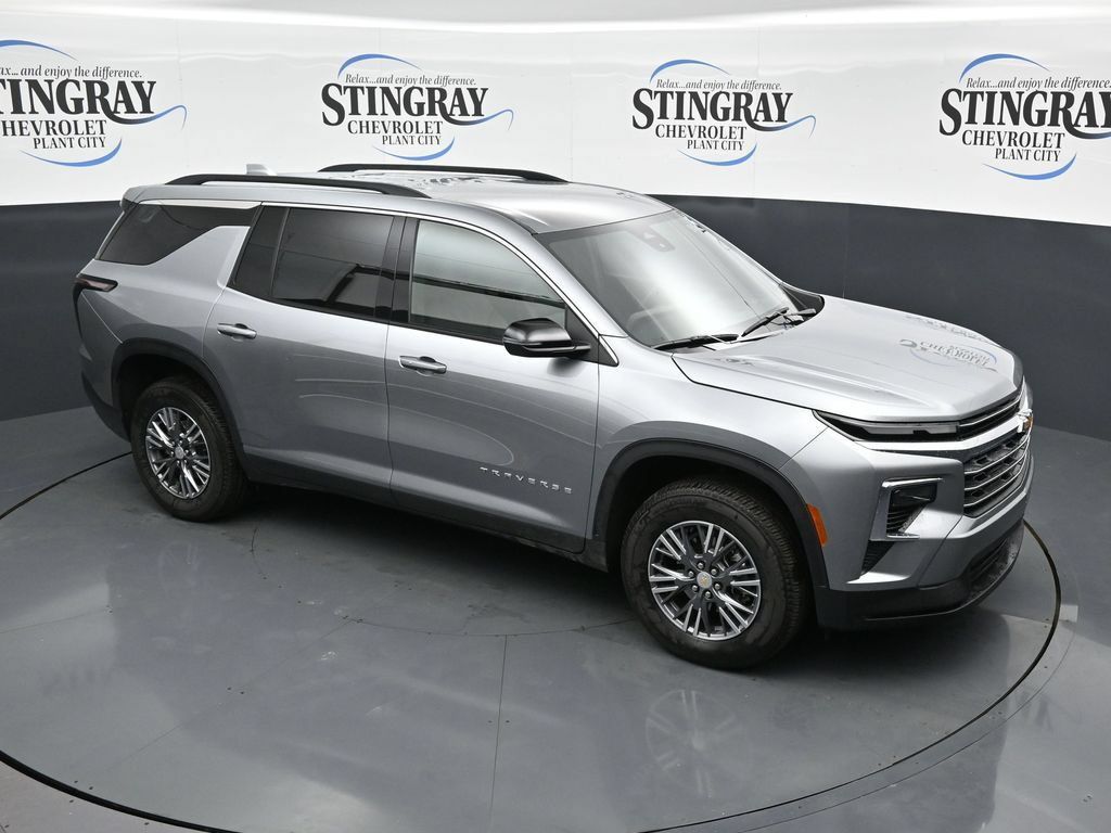 Used 2026 Chevrolet Traverse LT AWD/4WD image 18