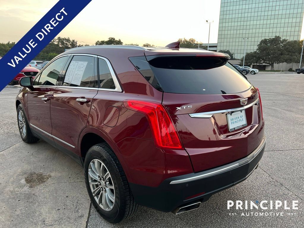 Used 2018 Cadillac XT5 Luxury w/ Driver Awareness Package FWD image 6