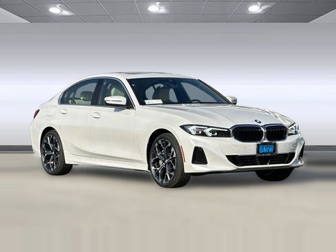 Used 2026 BMW 330i xDrive Sedan w/ Premium Package AWD/4WD image 7