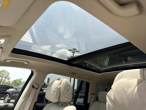Certified 2026 Mercedes-Benz GLS 450 4MATIC image 25