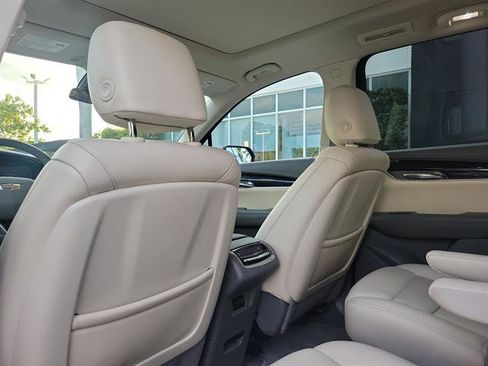 Certified 2022 Cadillac XT6 Premium Luxury image 35