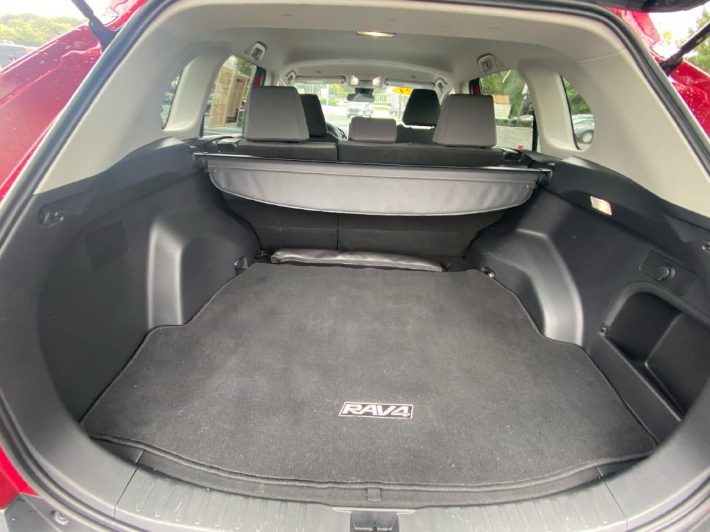 Used 2024 Toyota RAV4 XLE AWD/4WD image 27