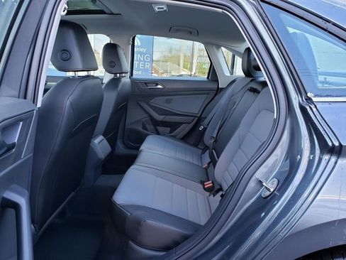 New 2026 Volkswagen Jetta SE FWD image 8